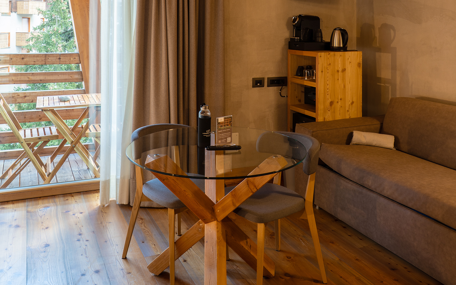 Charmant-familyroom-4